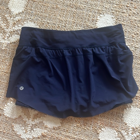 Lululemon navy skirt - Picture 2 of 3